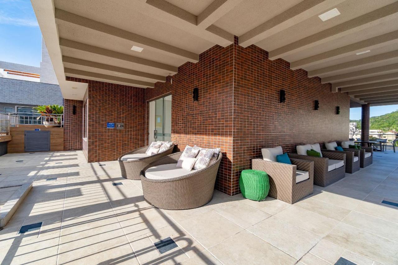 Porto Madero - Apartamento Alto Padrao Em Condo Com Piscina Bombinhas Bagian luar foto